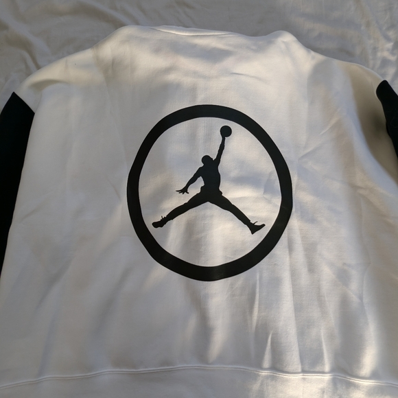Nike Air Jordan Hoodie - Picture 3 of 3